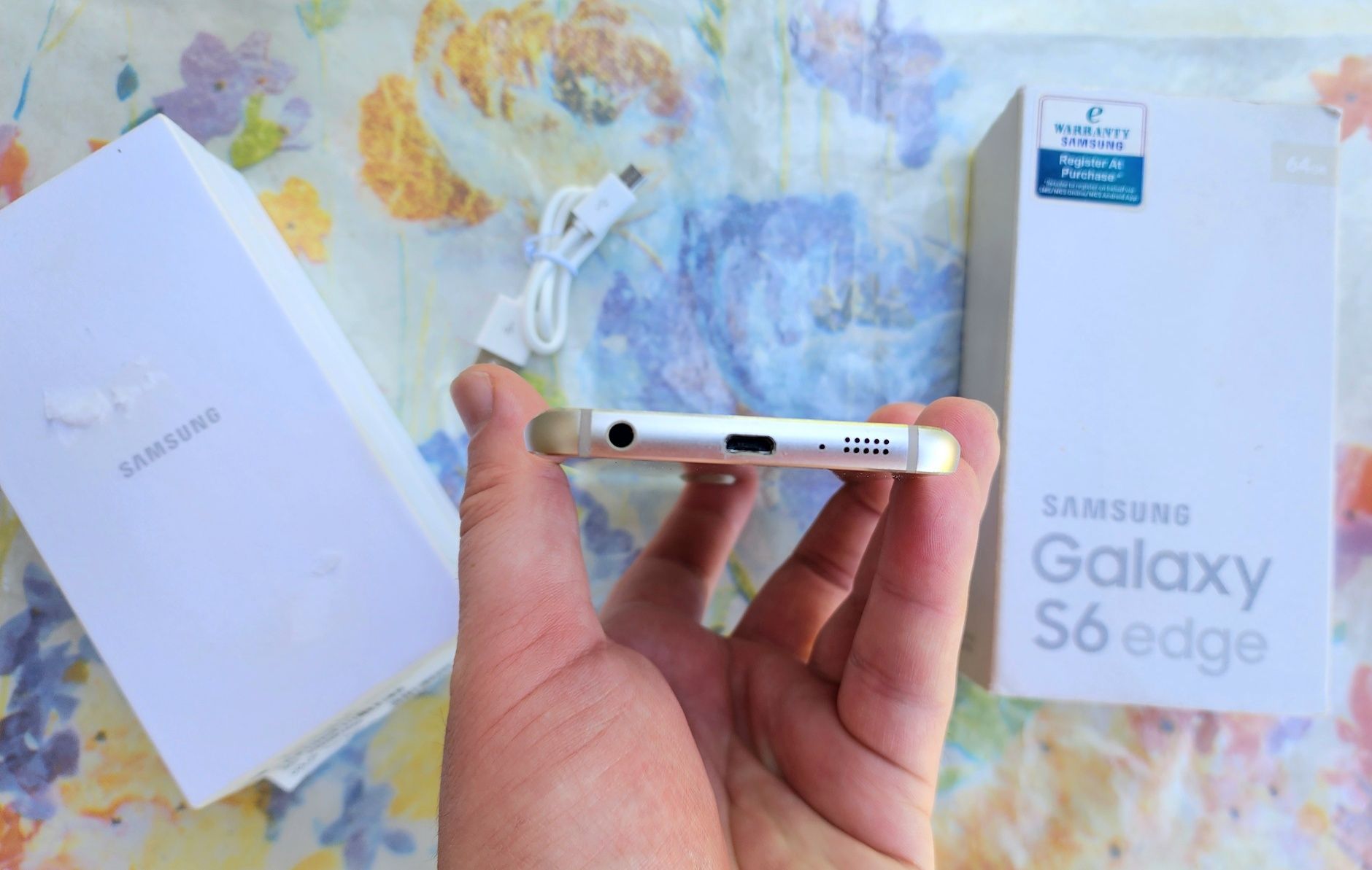 Samsung S6 Edge Gold Platinum.3/64Gb.4G/LTE.Super AMOLED,2560х1440.