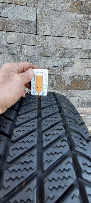 Продам шини, резину, колеса Barum 195/70/15C