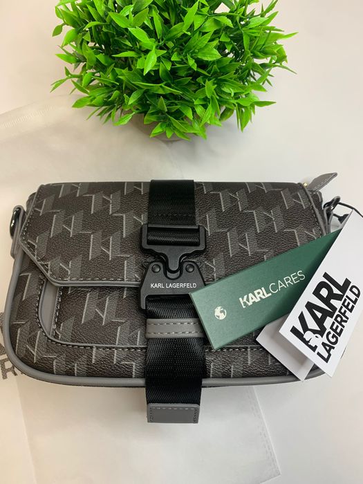 Сумка Karl Lagerfeld/месенджер
карл лагерфелд бананка/через плече