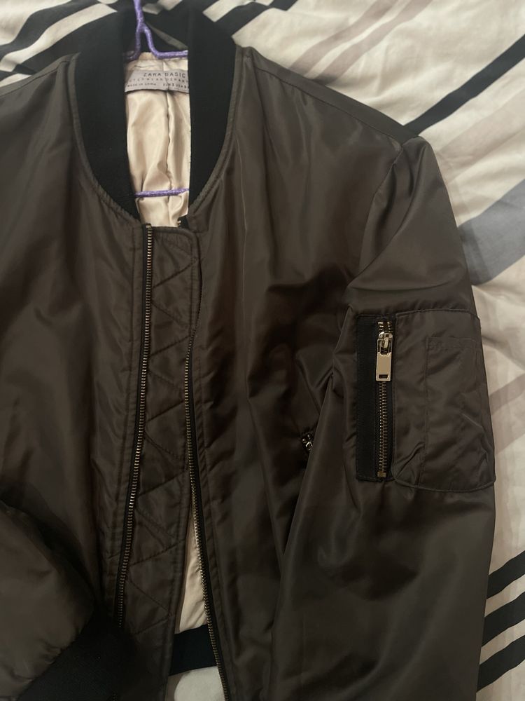 Бомбер Zara