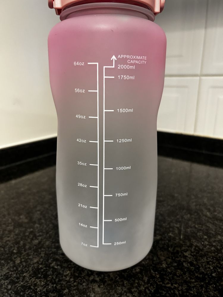 Garrafa de água com medidor