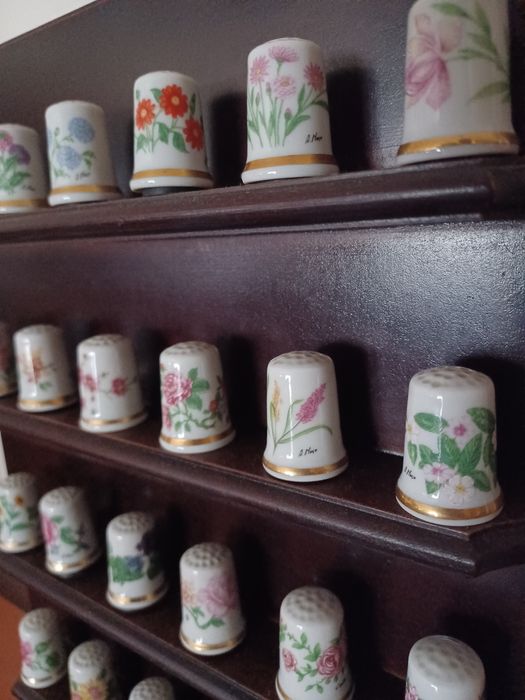 Coleção completa de 30 Dedais em loiça Limoges