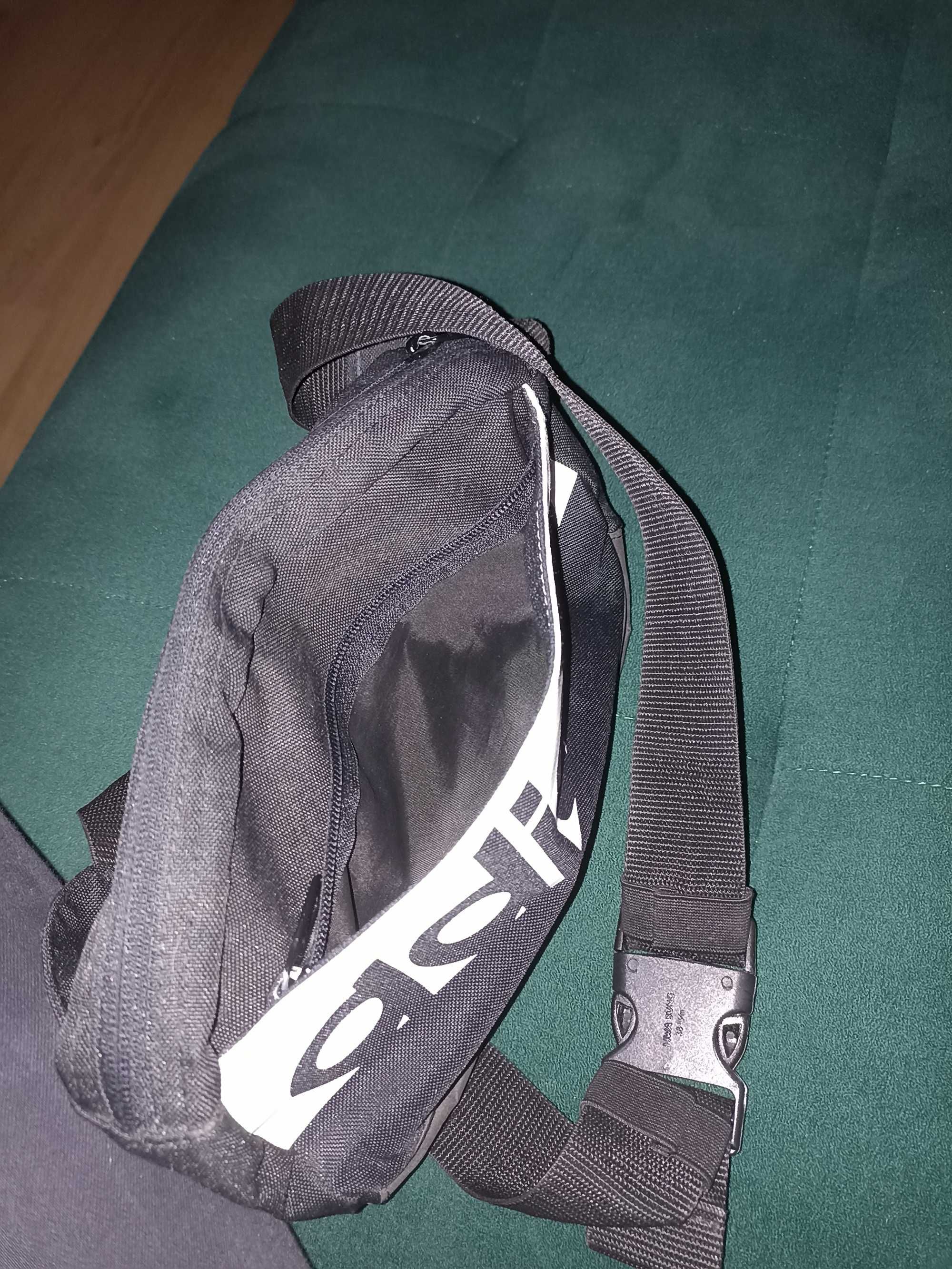 Nerka saszetka Adidas