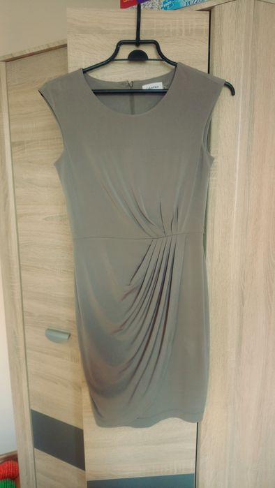 Sukienka Calvin Klein bez rękawów oliwka/khaki rozmiar 38