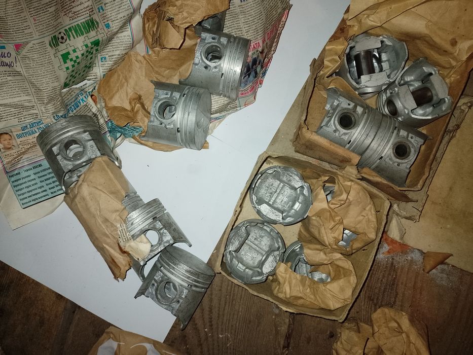 Поршня на авто ВАЗ 2101-2107