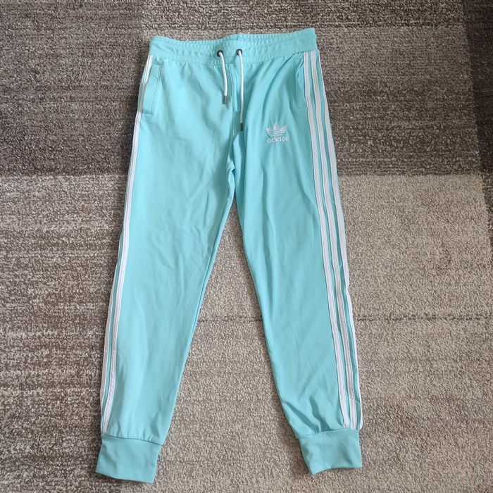 Dres sportowy damski