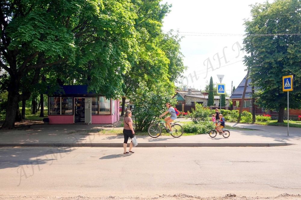 Павільйон на Східному між двох супермаркетів оренда Харків