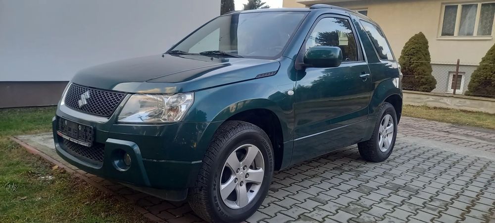 Suzuki Grand Vitara 4 x4 klimatyzacja zadbany