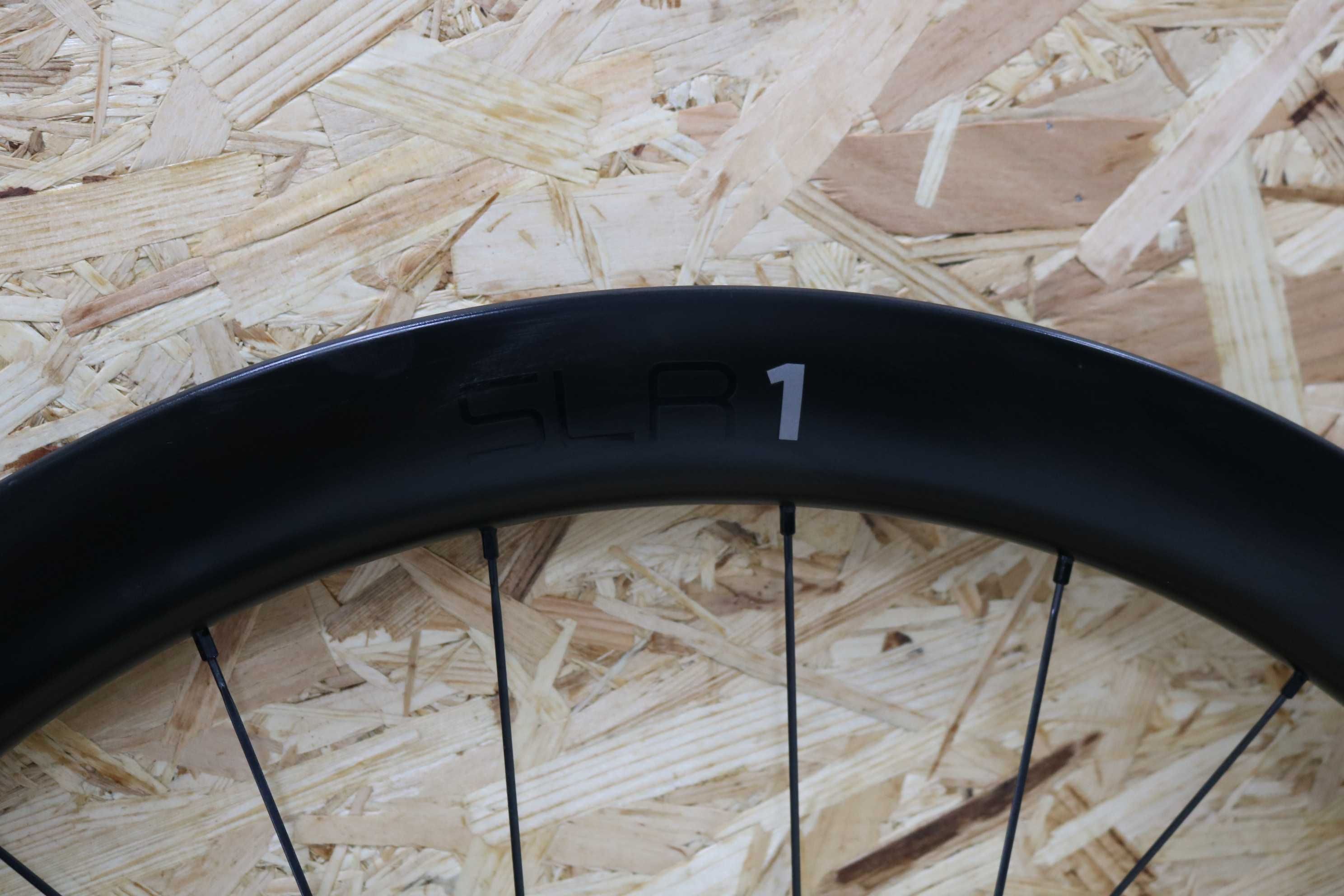 V: Giant SLR 1 50mm - Tubeless ou Câmara de ar