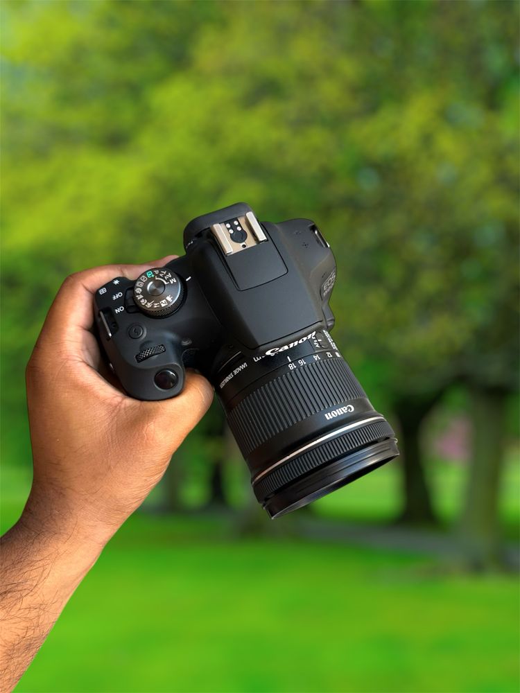 Canon Eos 1500D WiFi/24Mp com lente 10-18mm