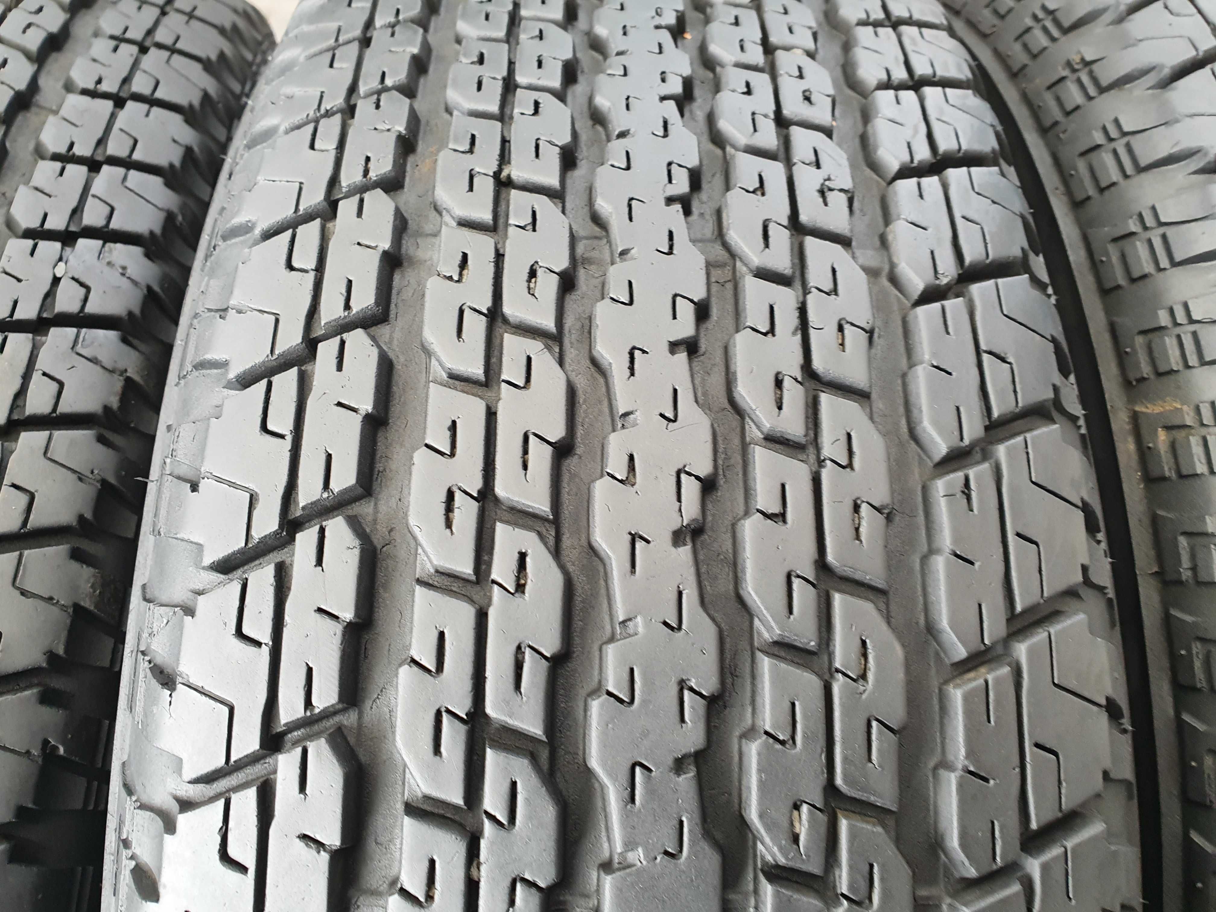 255/ 70 R 18  Bridgestone