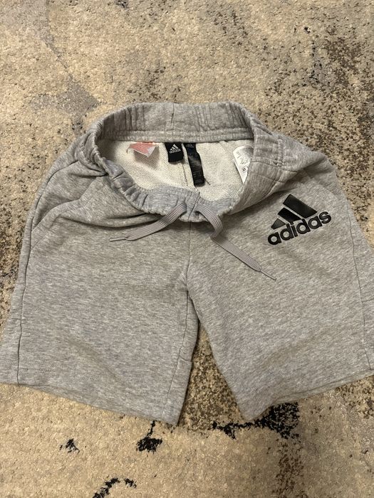 Дитячі шорти adidas