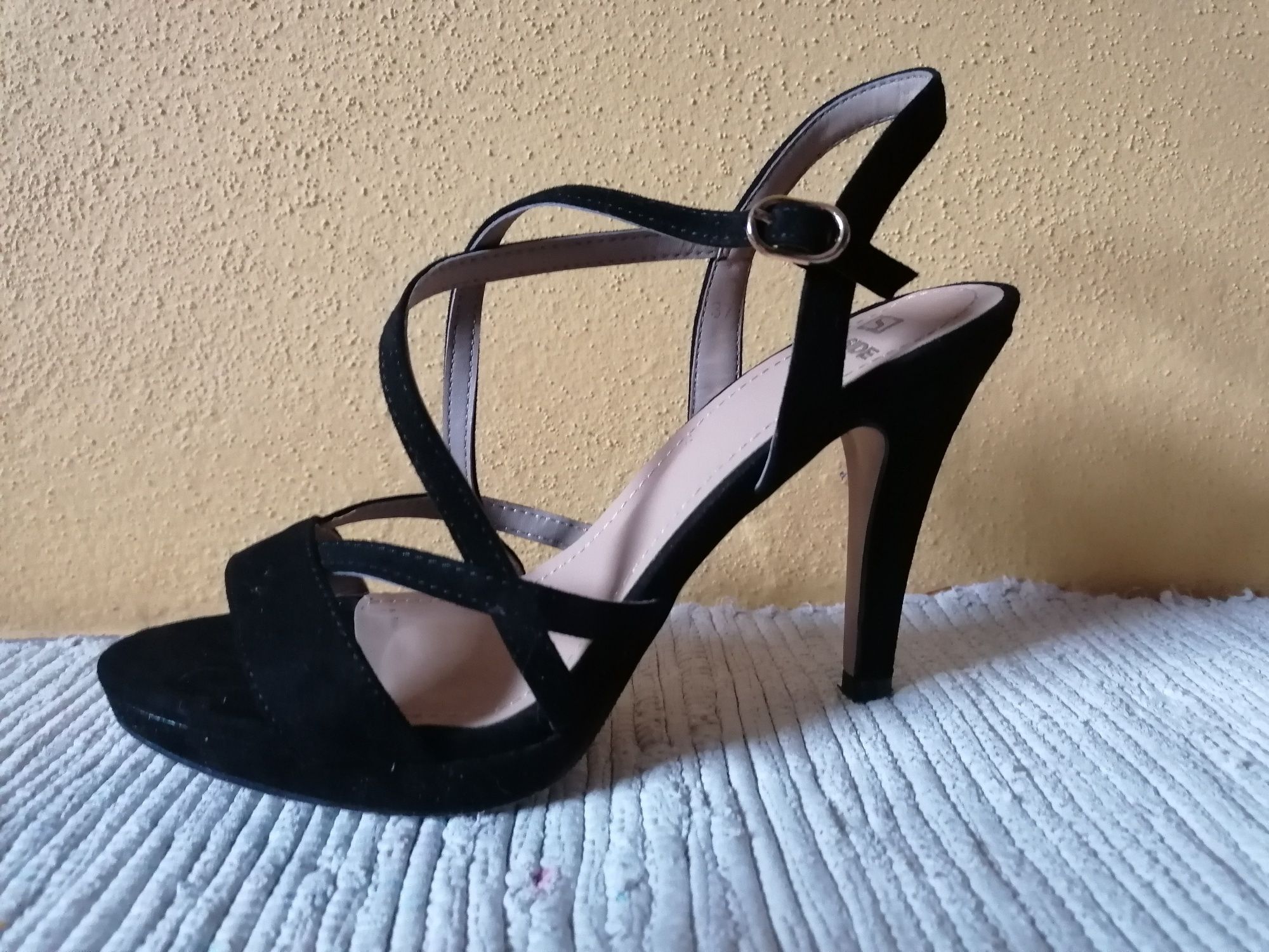 Sapatos altos n37