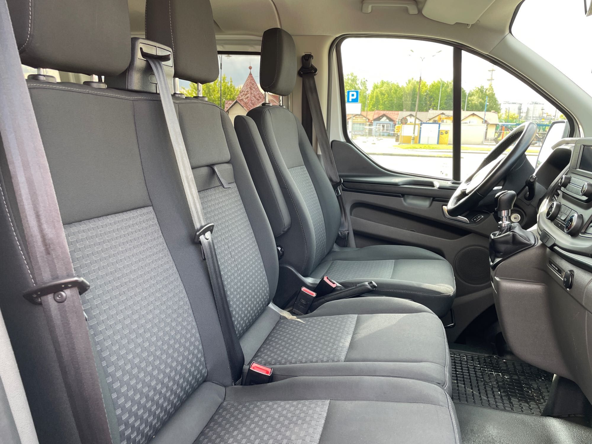 Wynajem BUSA 9 osobowego Talento Trafic Vivaro wolne terminy od zaraz