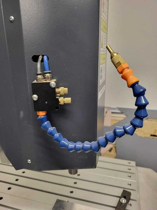 Sprzedam frezarkę CNC 60x90