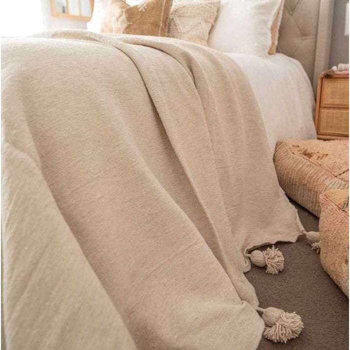 Capa Beige com Pompom (NOVO)