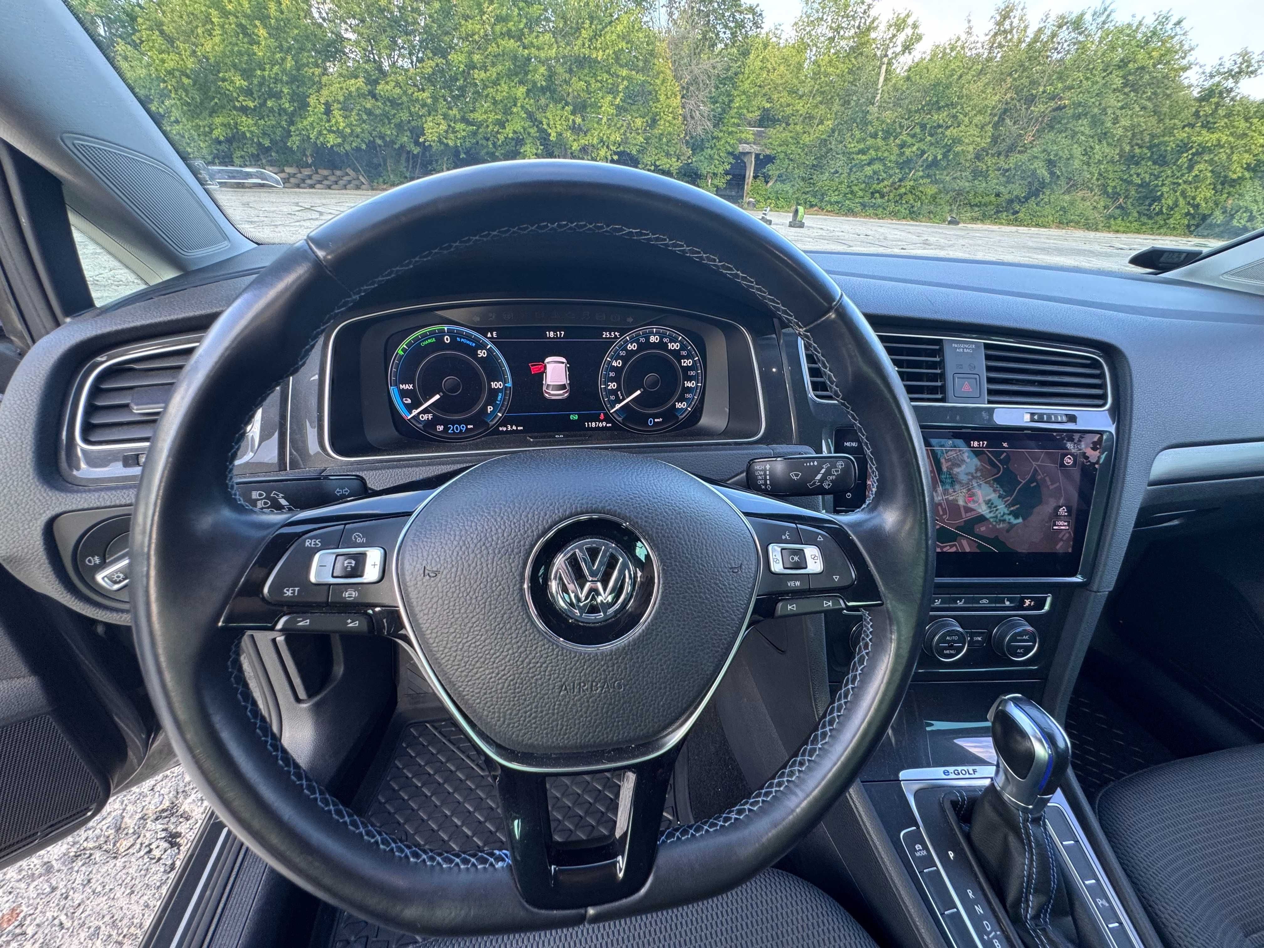 Volkswagen E-Golf  батарея 35.8 Квт, рік випуску: 2019, Не фарбований