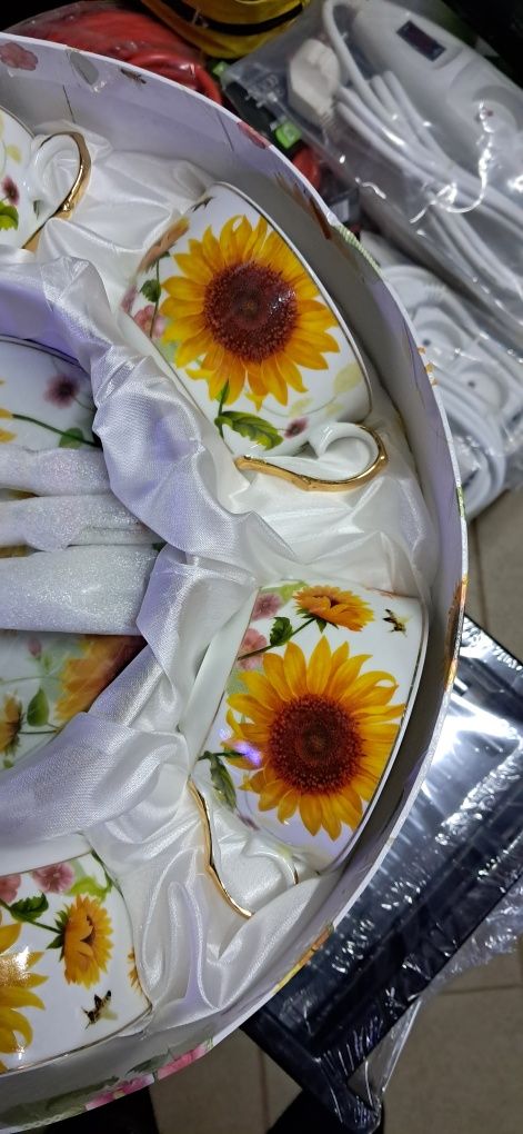 Filiżanki porcelanowe ze spodkami łyżeczkami zestaw po 6 sztuk słonecz