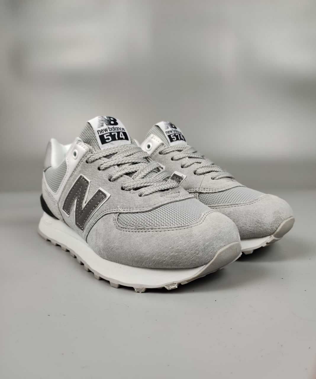 Повсякденні але якісні кросівки New Balance 574 Light Gray