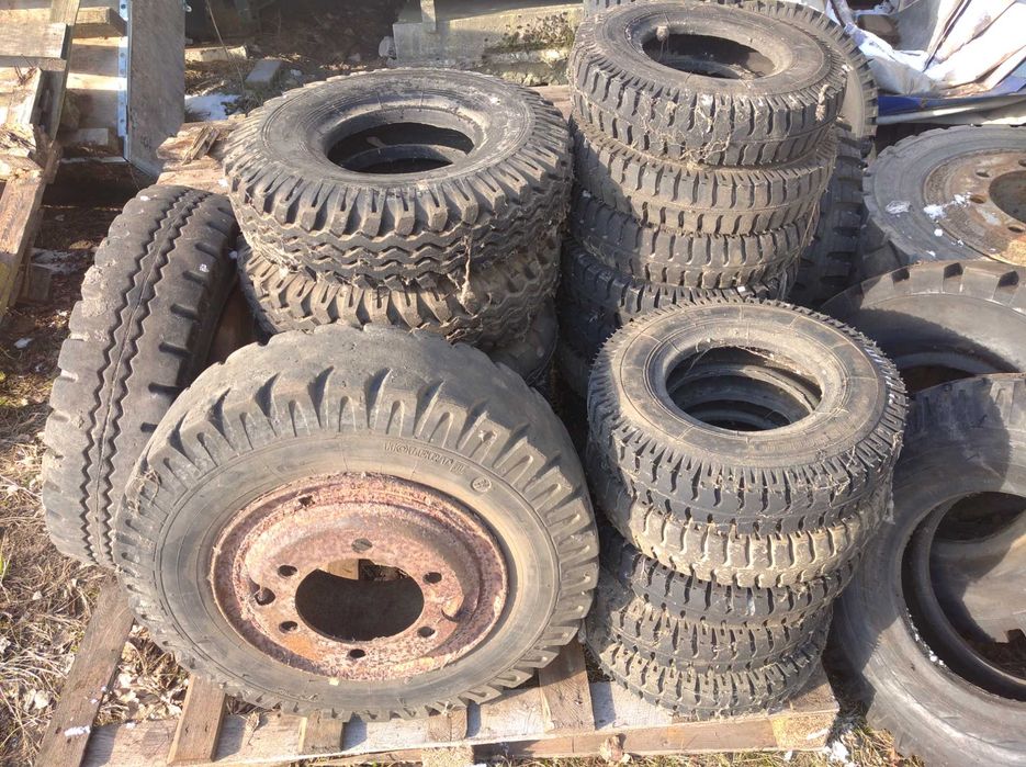 Opona 700x12 500x8  18x7x8 700x15 600x9 23x5 400x8 28x9-15 koła pełne