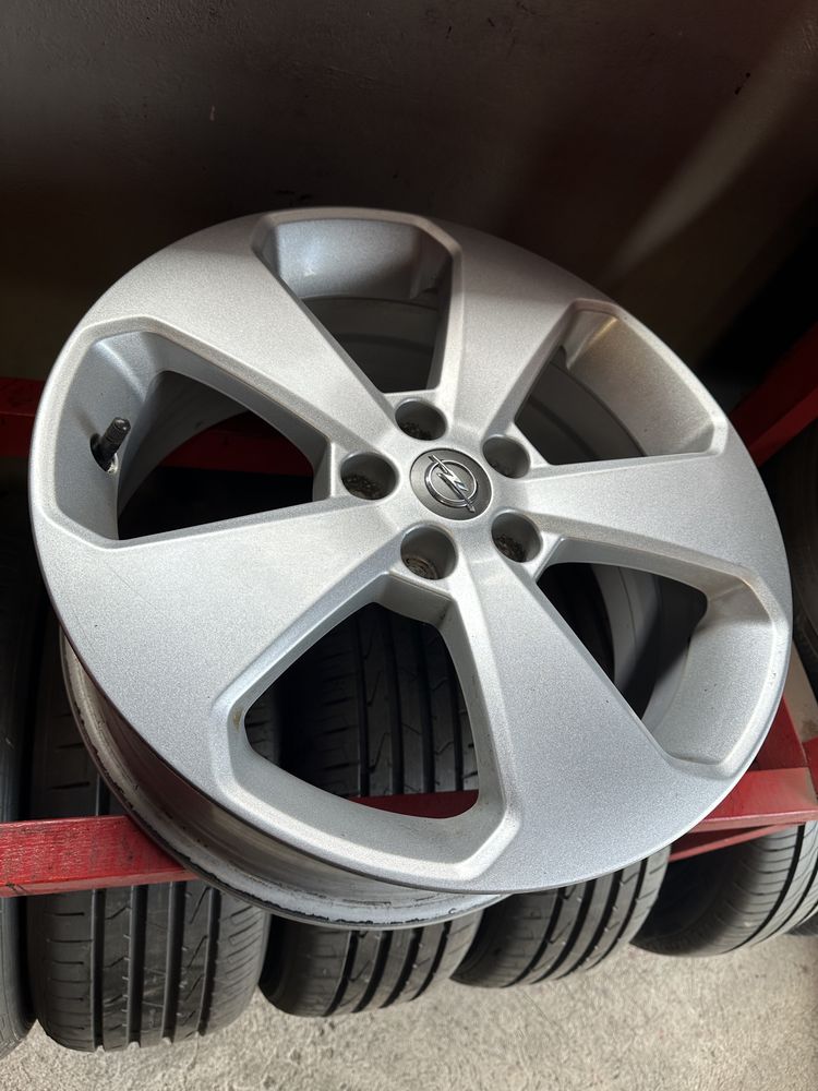 Alufelga 5x105 17 Opel Mokka 7j ET 38 felga srebrna
