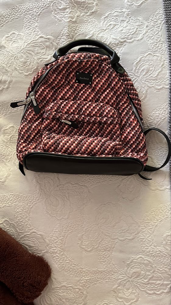 Mochila pequena parfois a venda