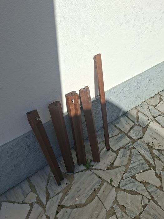 Mesa Exterior + 4 Cadeiras Madeira