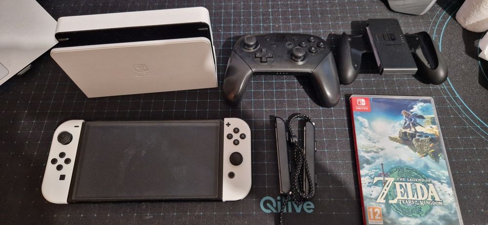 Switch OLED + Zelda botw + comando pro