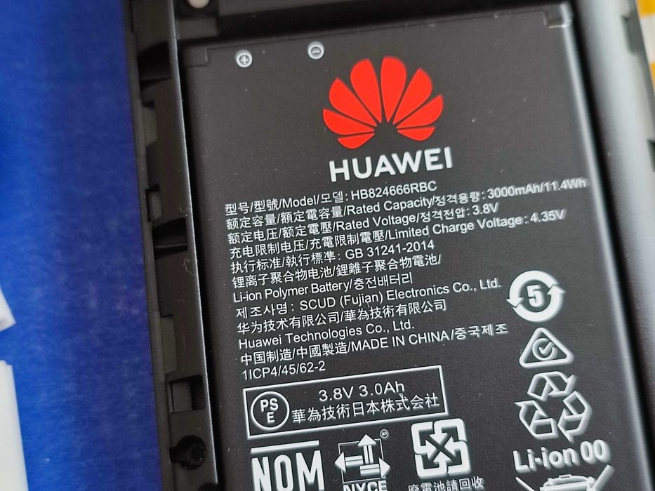 Huawei 4G+ 300mbps Hotspot Router64283951038338123