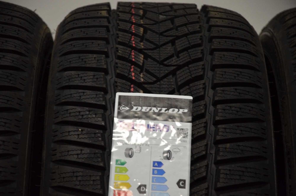 ROK 2025, 225/40 R18 Dunlop Winter Sport 5 XL Para