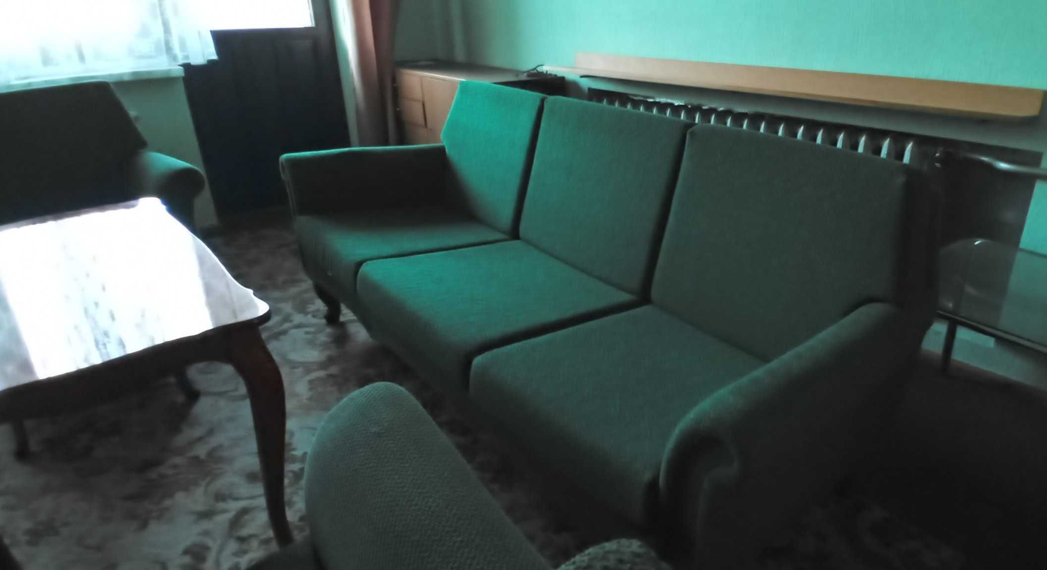 Zestaw wypoczynkowy: sofa, stolik i 4 fotele/PRL/komplet