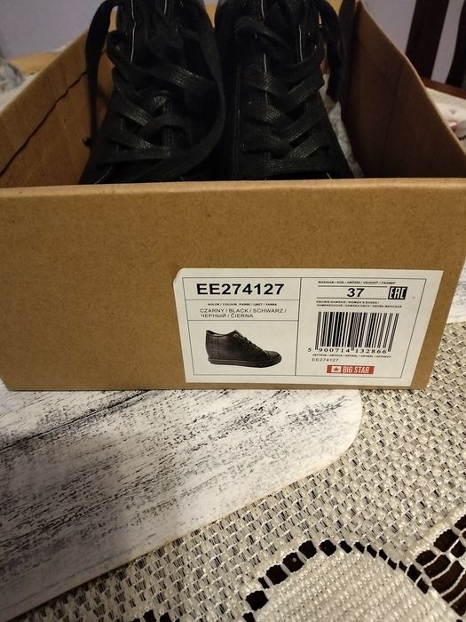 Buty na koturnie rozm 37