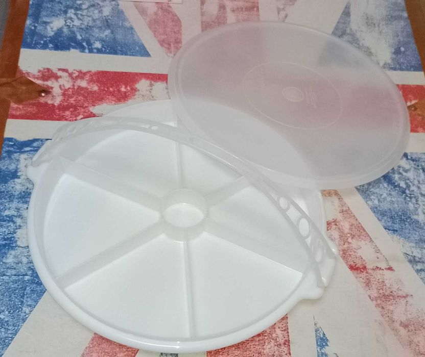 Caixa Tupperware petisqueira