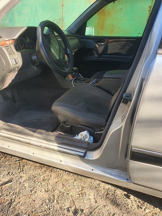 Продам Mersedes w210 2.0 1998року