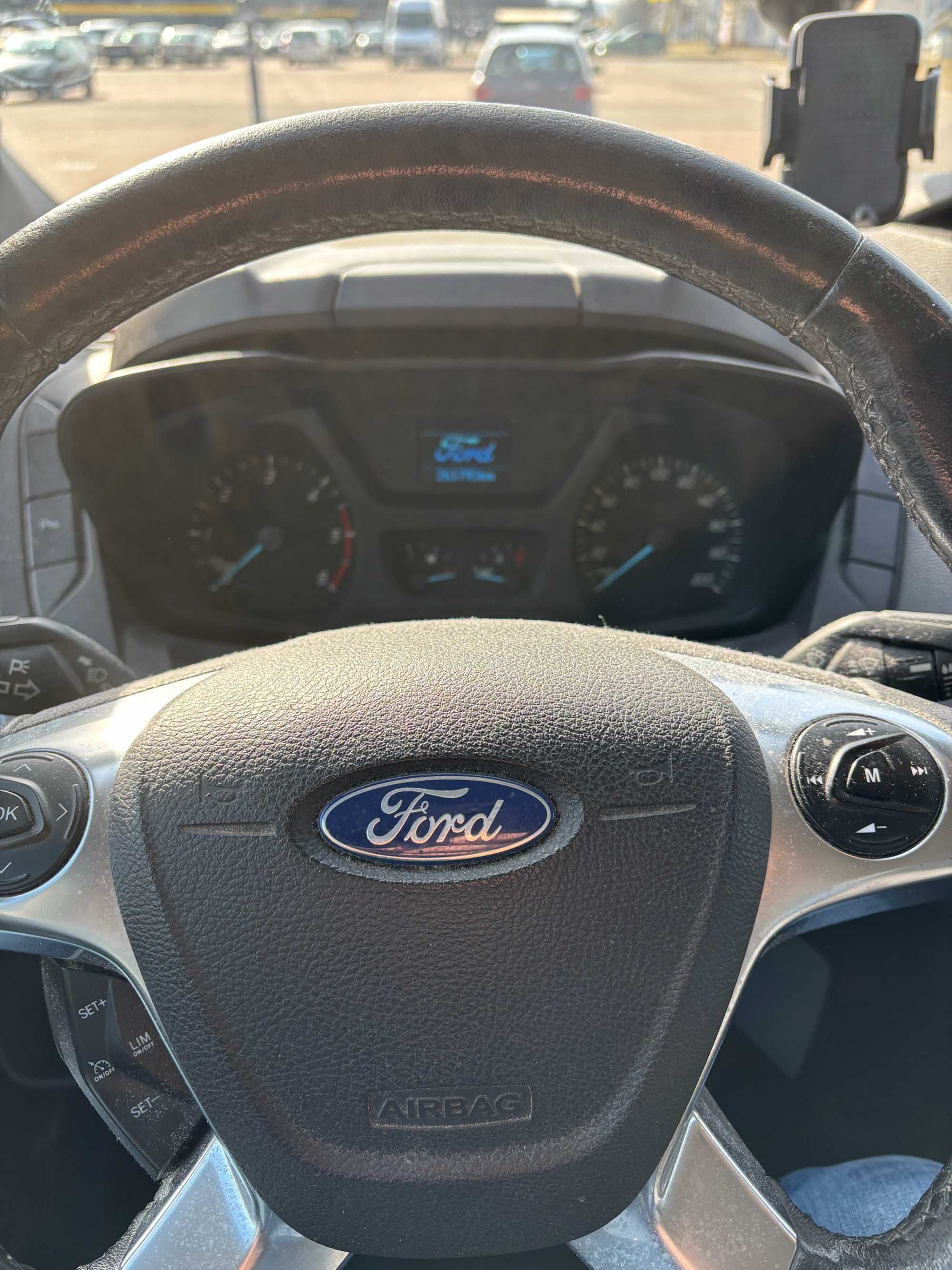 ford custom 2,0 l2 h1  2017 rok