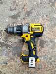 Wiertarko-wkrętarka akumulatorowa z udarem 18v DeWalt DCD996