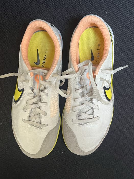 Sapatilha Futsal Nike Tiempo