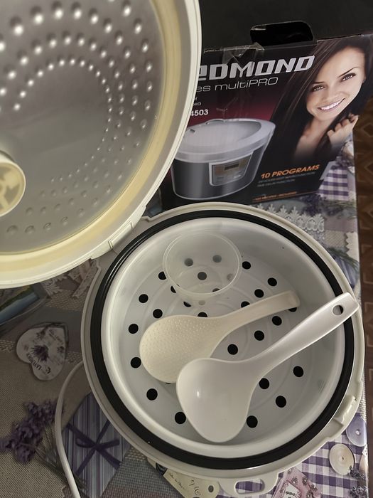 Мультиварка Redmond RMC-4503