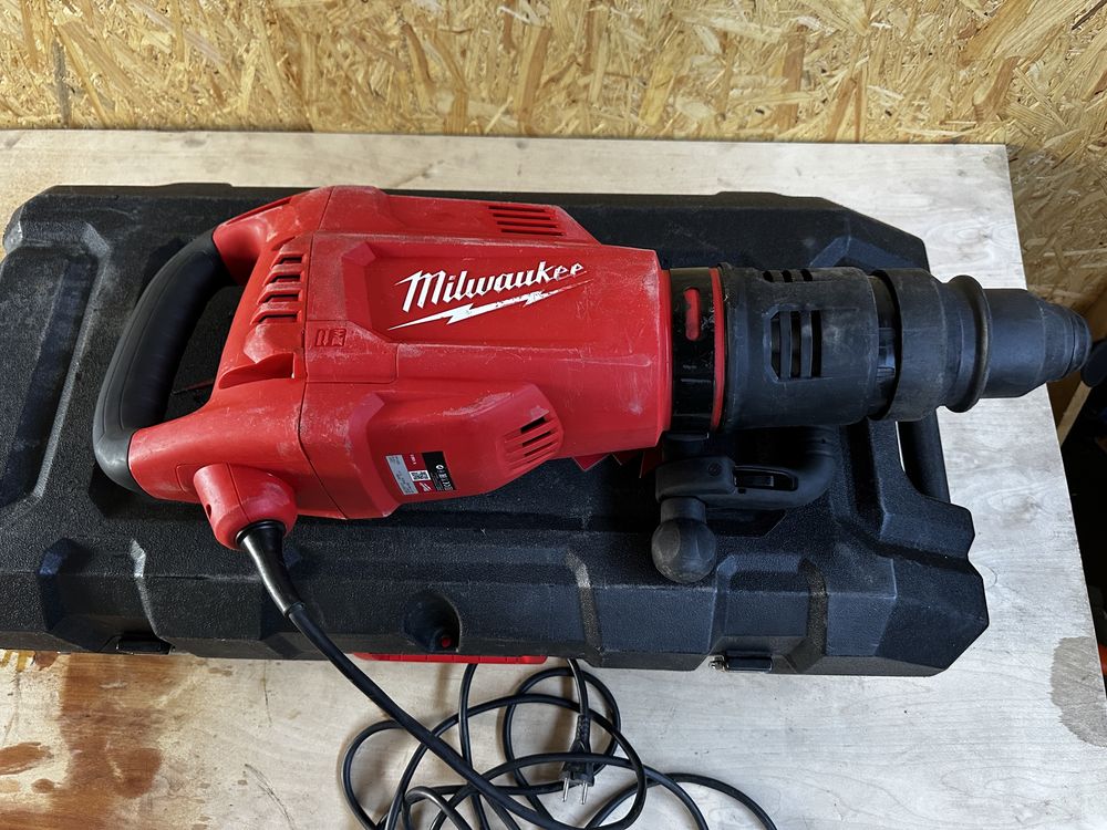 MILWAUKEE K1000S młot wyburzeniowy 10kg SDS - Max