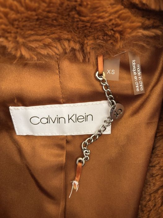 Sztuczne damskie futerko Calvin Klein