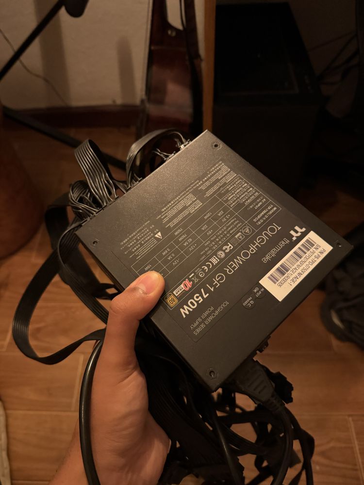 750w 80plus gold fonte alimentação Thermaltake Toughpower GF1