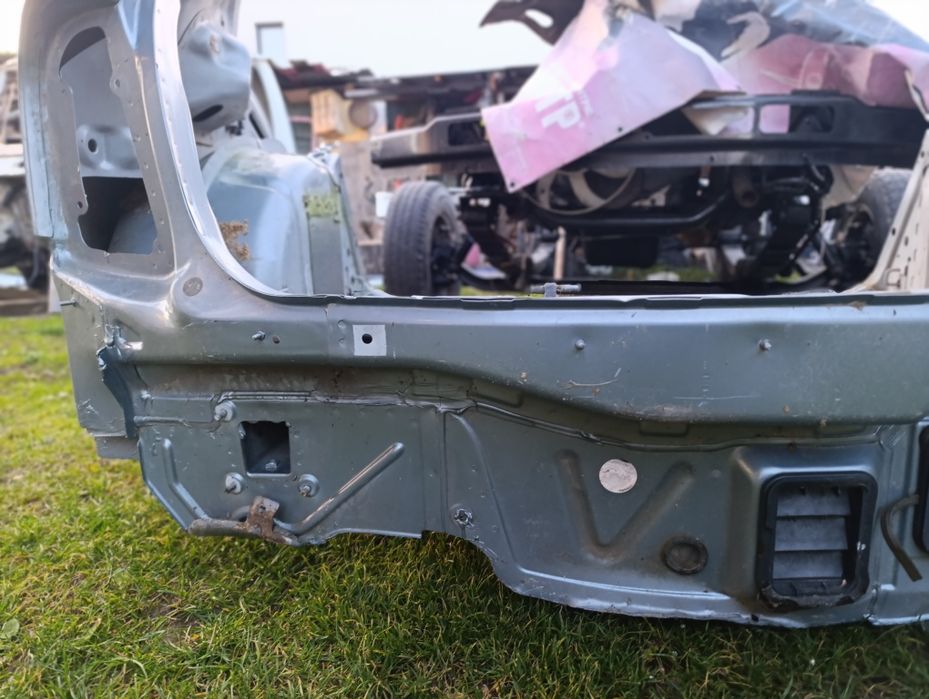 Задня частина Шкода Фабія 1