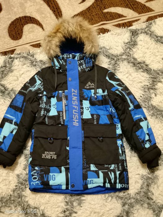 Продам зимову куртку на хлопчика.