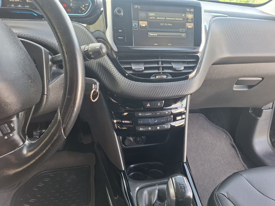 PEUGEOT 2008 32.000KM !!