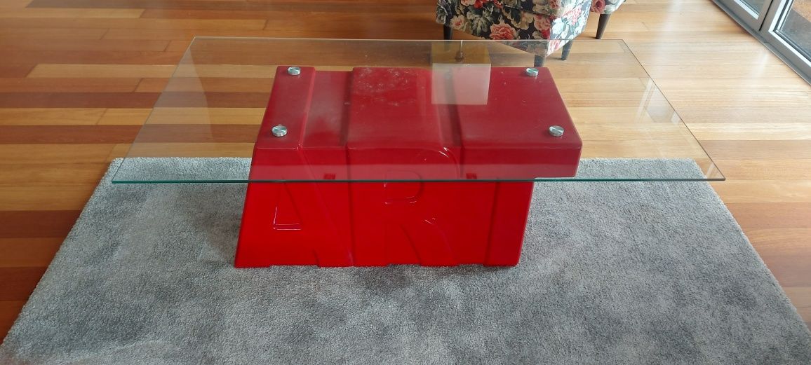 Mesa de centro ART  com tampo vidro
