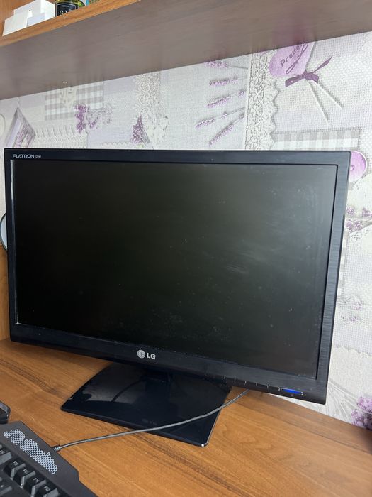 Монітор LG Flatron E2241T-BN