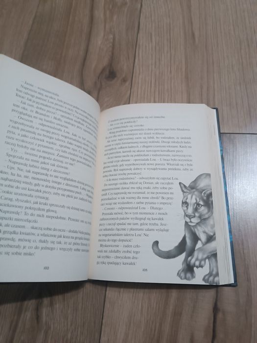 Książka Woodwalkers "Niebezpieczna przyjaźń" Katja Brandis