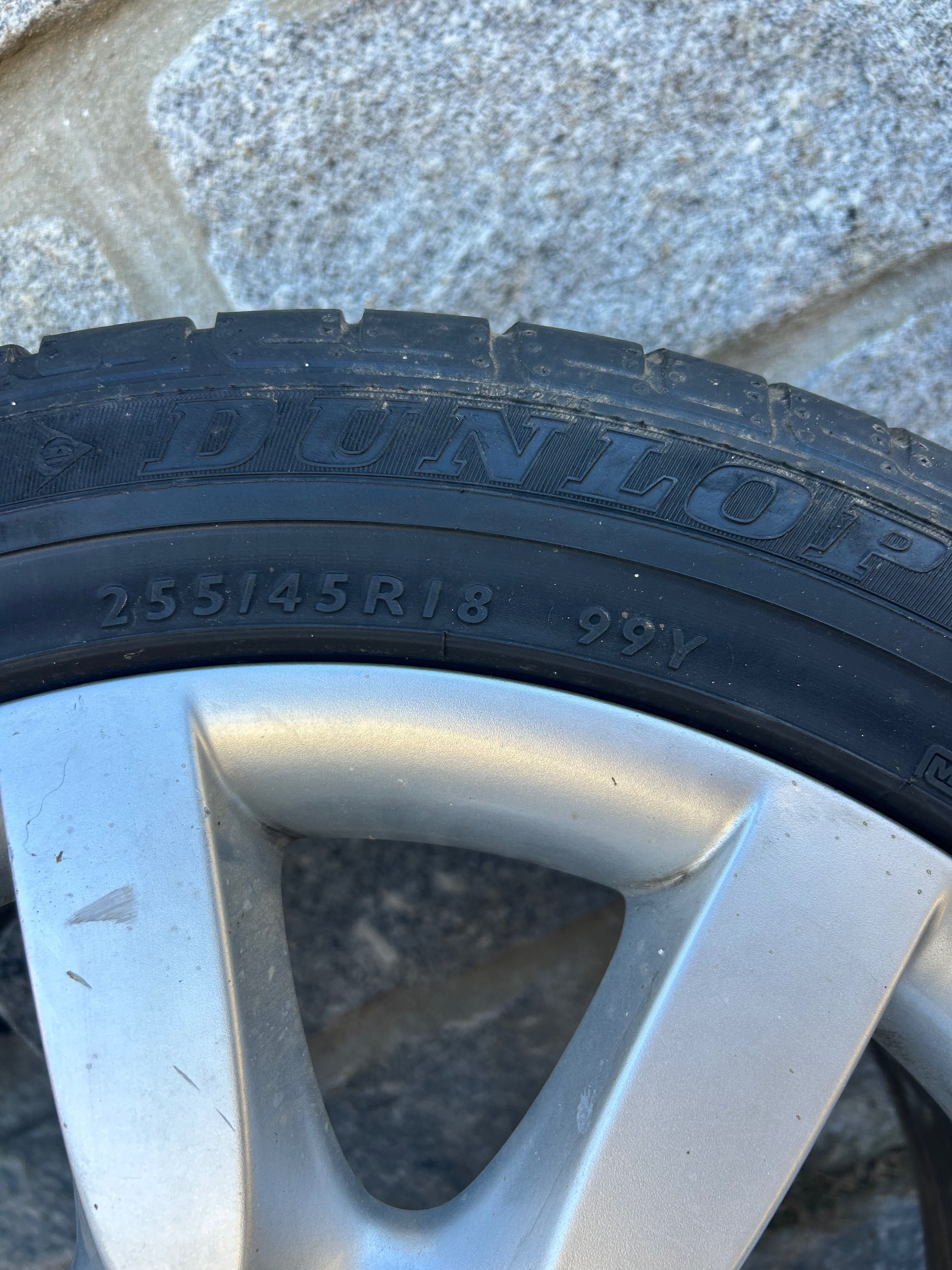 4 jantes originais Mercedes 18 com pneus