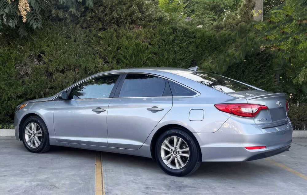 Hyundai Sonata SE      2017