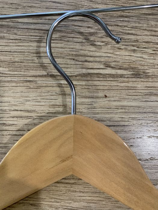 Вішалки, тремпель ( дерево, метал)